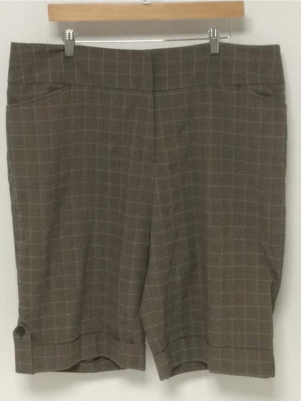 Lane Bryant Brown Plaid Bermuda Shorts, Size 20.